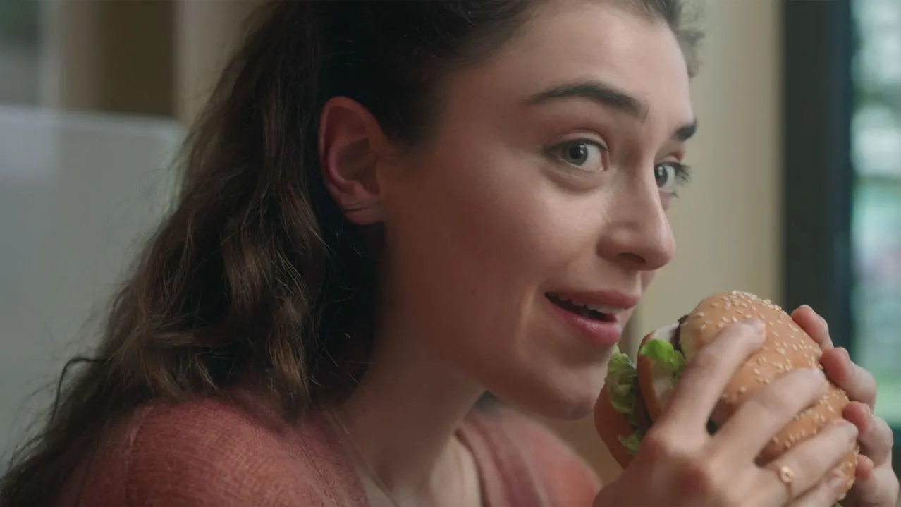 Vorschaubild zum McDonald’s-Werbespot What You Need – Girl.
